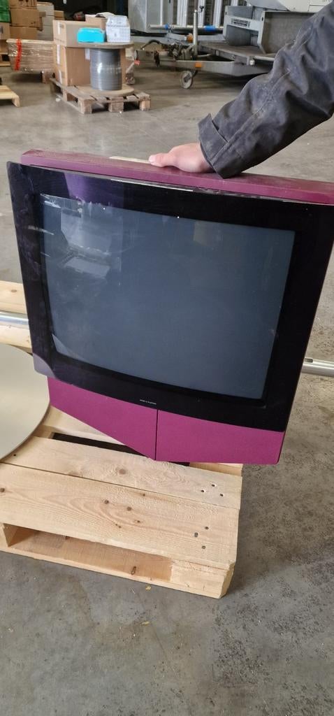 B&O BeoVision 1 inclusief statief, Ophalen, Gebruikt, 60 tot 80 cm, Overige merken