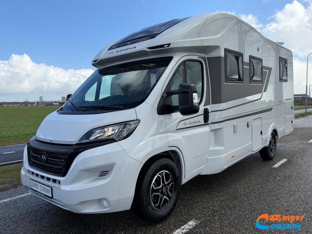 Adria Matrix 650 DC Queensbed / Face to face / Vol opties!, Automaat, Ringverwarming, Fiat, 7 tot 8 meter