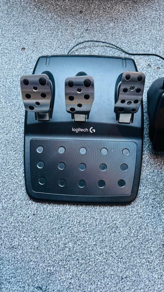Logitech G29 Racing Wheel + Pedalen - Zo goed als nieuw!, Ophalen, Zo goed als nieuw