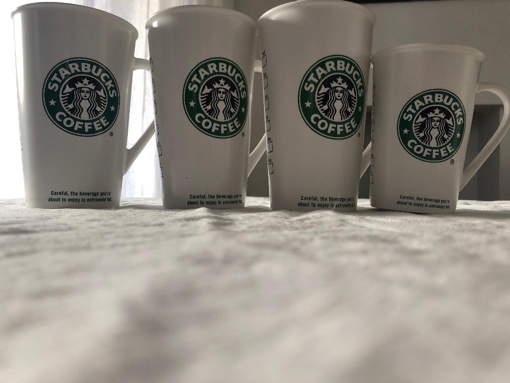 4x Starbucks mokken, Ophalen of Verzenden, Zo goed als nieuw, Overige stijlen, Kop(pen) en/of Schotel(s)