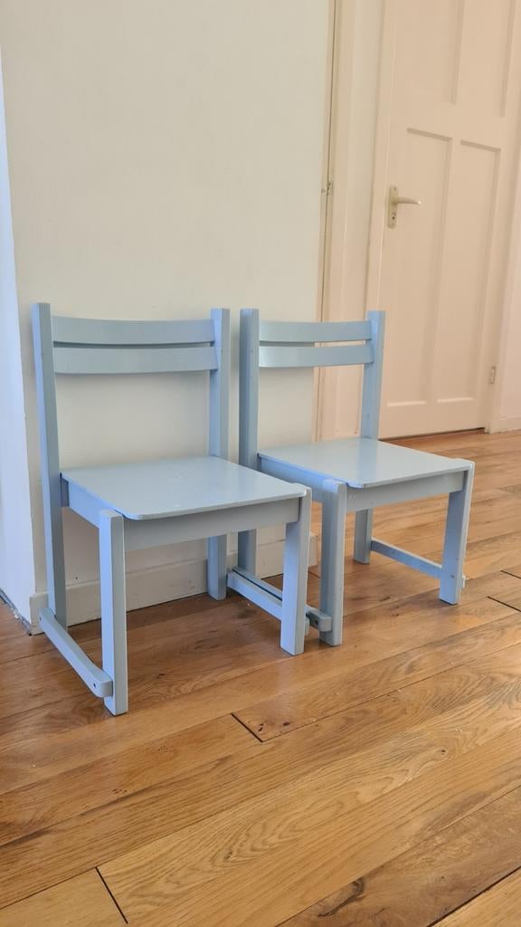 Twee lichtblauwe kinderstoeltjes, Ophalen, Gebruikt, Stoel(en)