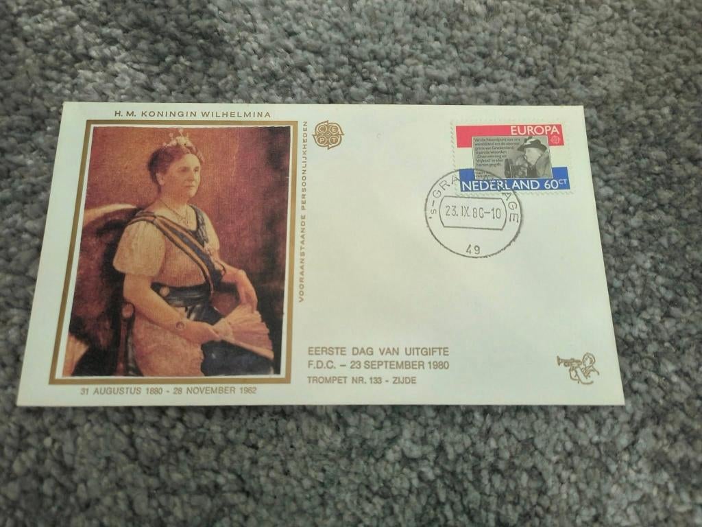Fdc H .M Koningin Wilhelmina(zijde)a) 1980, Postzegels en Munten, Ophalen of Verzenden, Onbeschreven, Nederland
