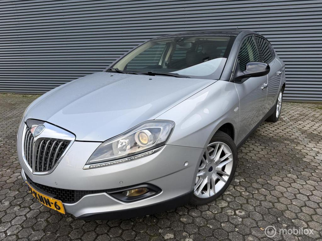 Lancia Delta 1.8-16V Di Executive, Euro 5, Gebruikt, 4 cilinders, Parkeersensor