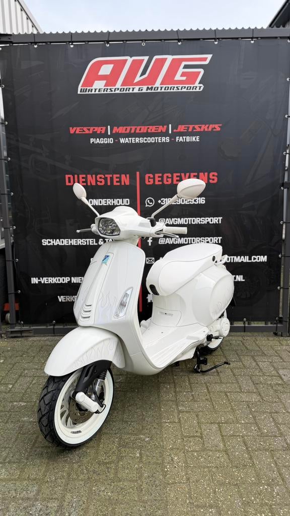 AANBIEDING! Nieuwe Vespa Sprint WIT e5 brom GRATIS BEZORGD!!, Fietsen en Brommers, Scooters | Vespa, Nieuw, Overige modellen, Maximaal 45 km/u