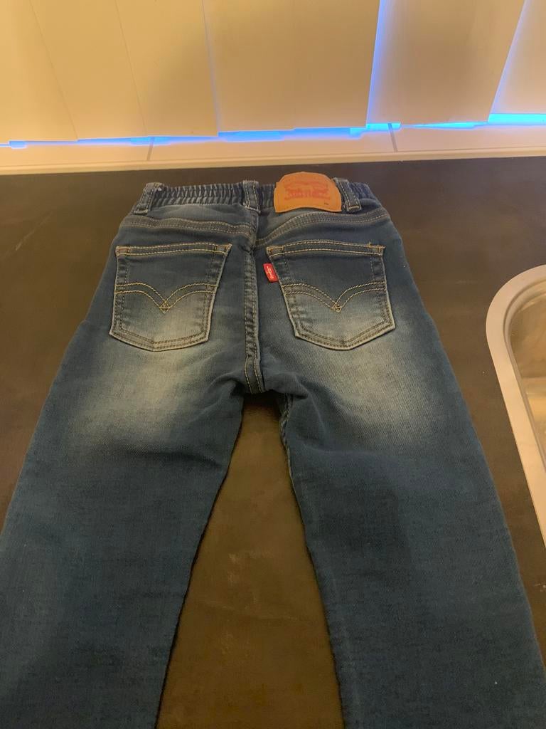 Levi’s maat 92, Ophalen of Verzenden, Zo goed als nieuw, Blauw, W32 (confectie 46) of kleiner