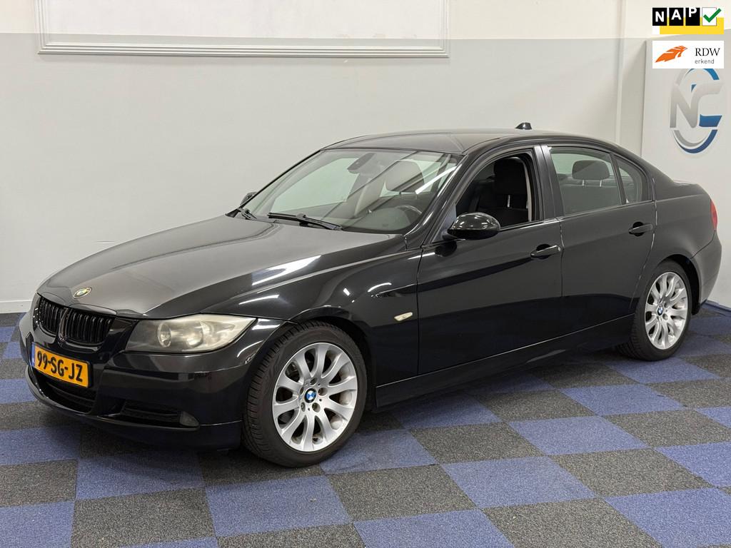 BMW 3-serie 320i Dynamic Executive / NETTE AUTO / RIJDT SCHA, Auto's, BMW, Bedrijf, Te koop, 3-Serie, ABS, Airbags, Airconditioning