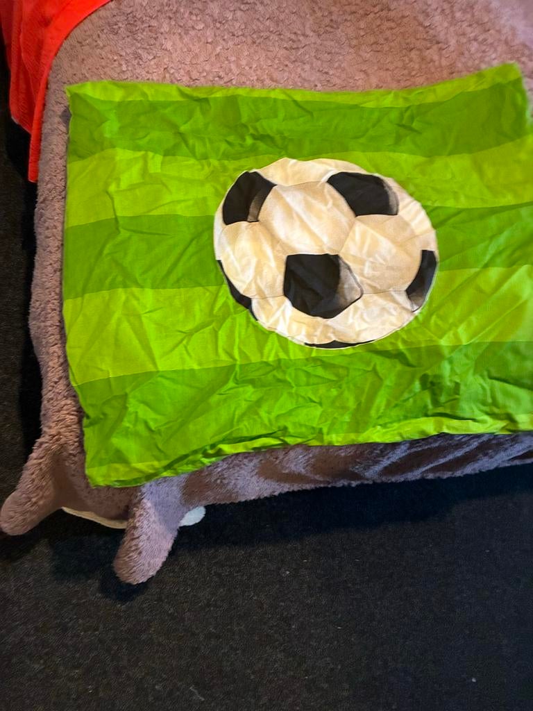 Dekbedovertrek voetbal 1-persoons - Zo goed als nieuw, Huis en Inrichting, Ophalen, Eenpersoons, Dekbedovertrek, Zo goed als nieuw