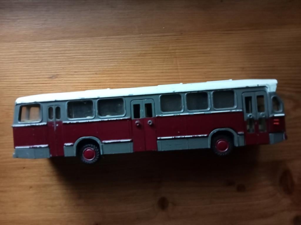 Zeer oude nostalgische zware DAF City bus van Lion Toys, Hobby en Vrije tijd, Modelauto's | 1:50, Ophalen of Verzenden, Gebruikt