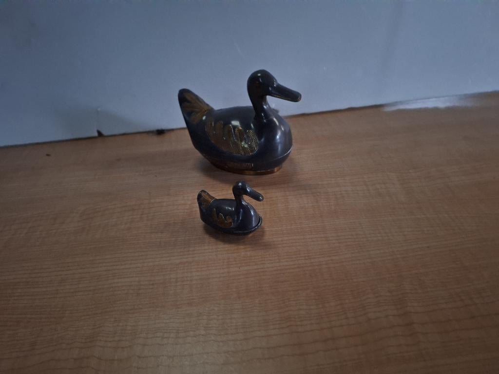 2 beeldjes eendjes, Ophalen of Verzenden, Zo goed als nieuw, Dier