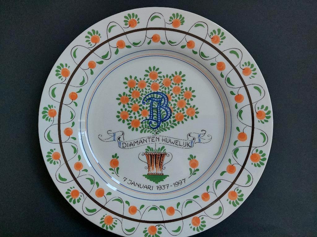 Bord 1937 - 1997, Antiek en Kunst, Verzenden