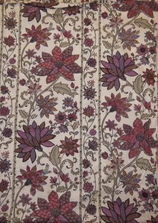 Vintage lap stof wit met oosterse bloemen in paarstinten, Hobby en Vrije tijd, Stoffen en Lappen, Wit, Nieuw, Ophalen of Verzenden