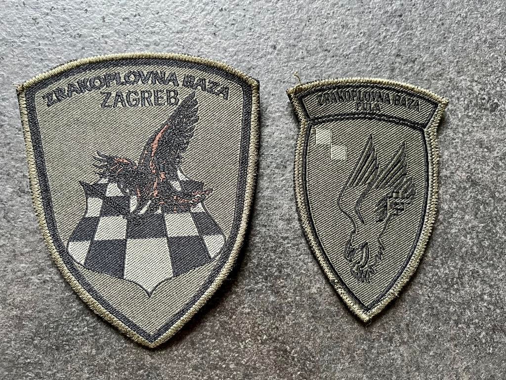 Lot van 2 patches Kroatische luchtmacht Zagreb Pula, Verzamelen, Speldjes, Pins en Buttons, Ophalen of Verzenden, Zo goed als nieuw