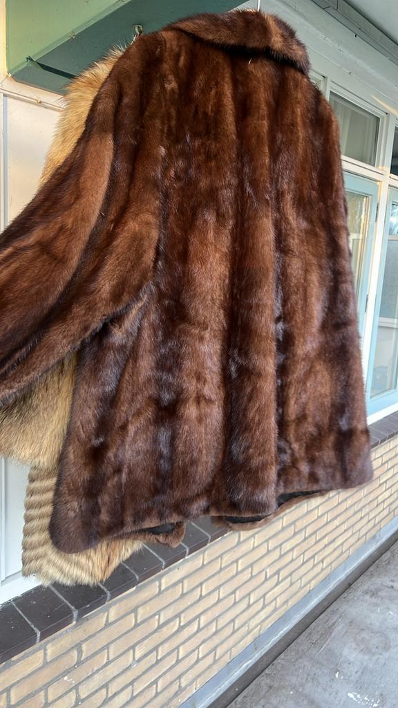 Vintage Mink/Nerts bontjas  - Maat XL - Bruin, Kleding | Dames, Jassen | Winter, Ophalen of Verzenden, Zo goed als nieuw, Maat 46/48 (XL) of groter
