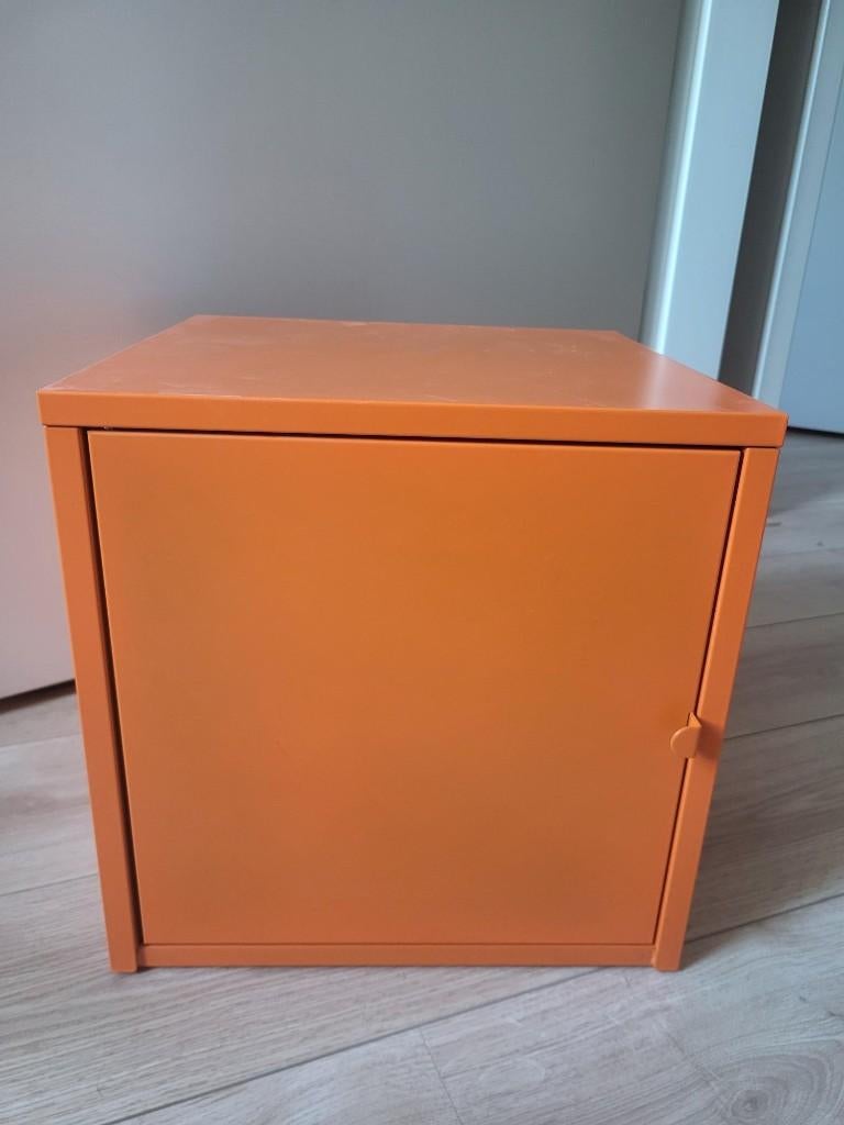 Stoere IKEA LIXHULT Locker; Oranje & Uniek - 35 x 35 x 35 cm, Ophalen, Zo goed als nieuw, Industrieel en Retro