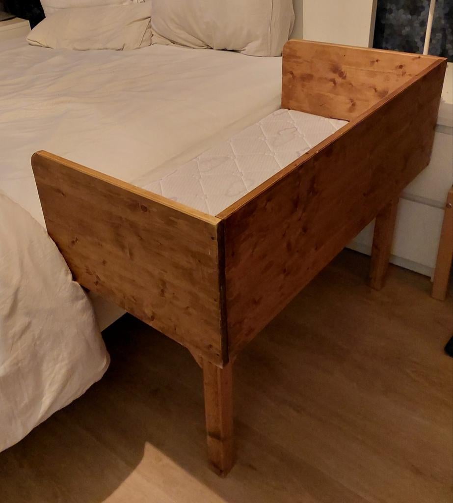 Co-sleeper voor Ikea Malm bed, Kinderen en Baby's, Babywiegjes en Ledikanten, Ophalen, Zo goed als nieuw