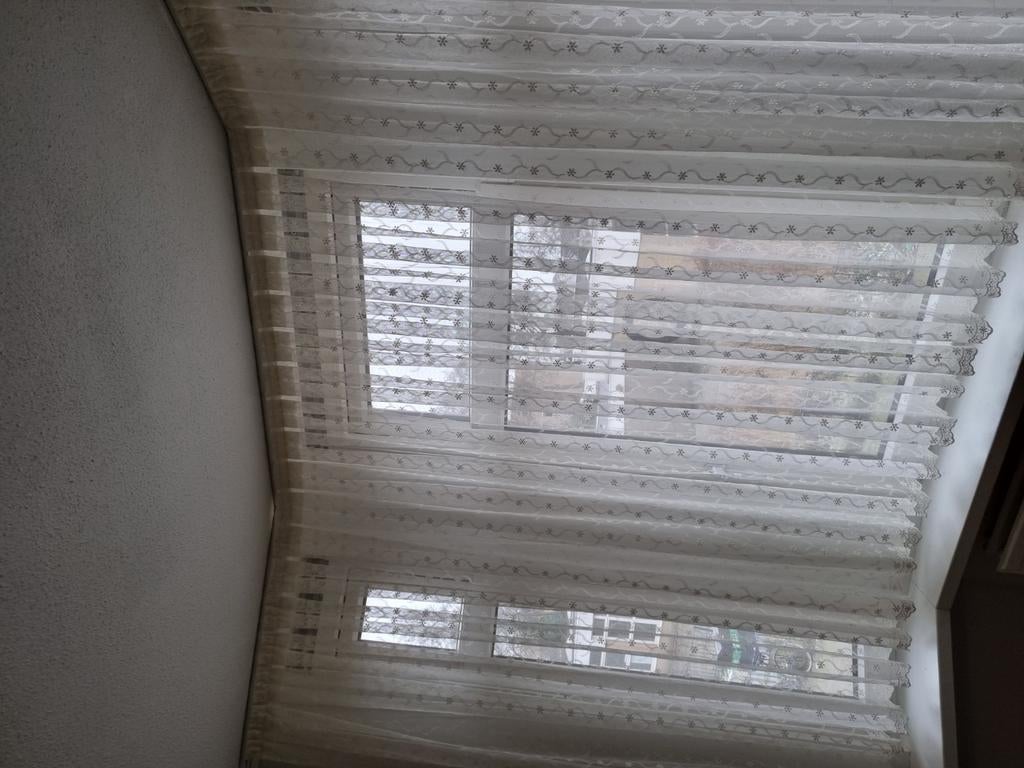 Gordijn 1 stuk €65,, Ophalen, Wit, 150 tot 200 cm, Zo goed als nieuw