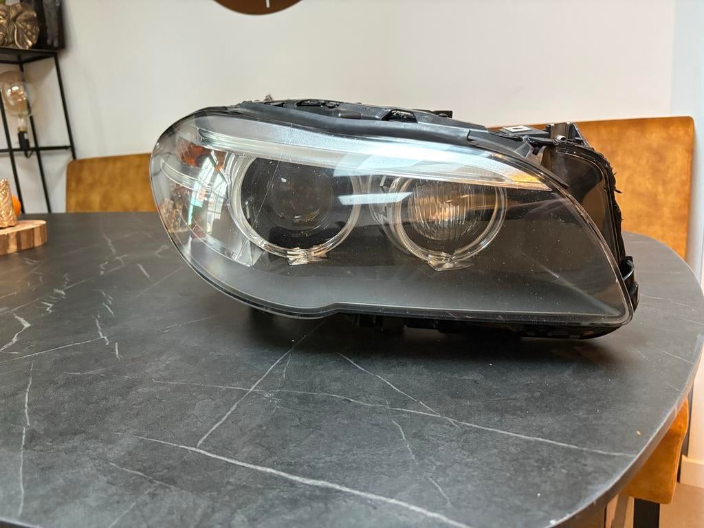 BMW F10 F11 LCI facelift Koplamp mt bochtenverlichtng defect, Auto-onderdelen, Verlichting, Ophalen of Verzenden, Gebruikt, BMW