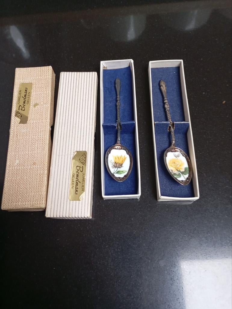 Royal Albert Verzilverde Lepeltjes met Bloemen, Ophalen of Verzenden