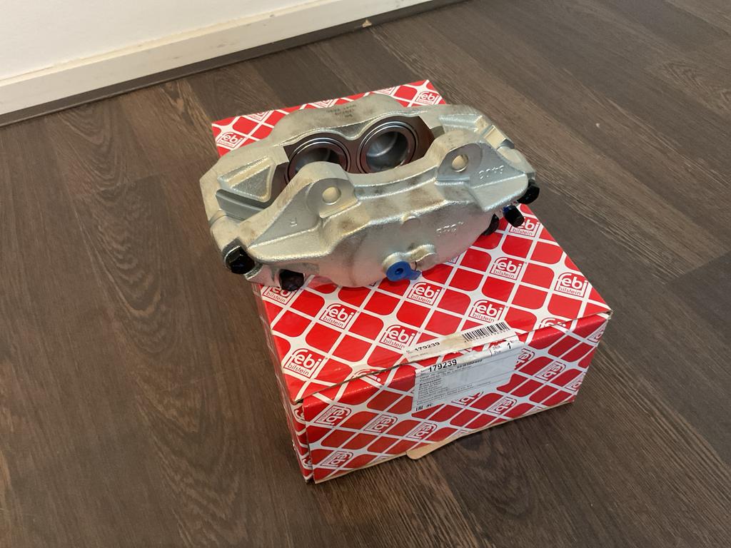 Remklauw Landrover Defender Rechts Voor FEBI Nieuw, Ophalen of Verzenden, Nieuw, Land Rover