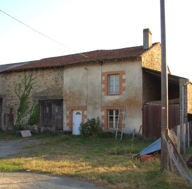 Huis te koop Limousin Frankrijk Opknapper, Huizen en Kamers, Buitenland, Saint Pardoux Le lac, Frankrijk, Woonhuis, 2 kamers