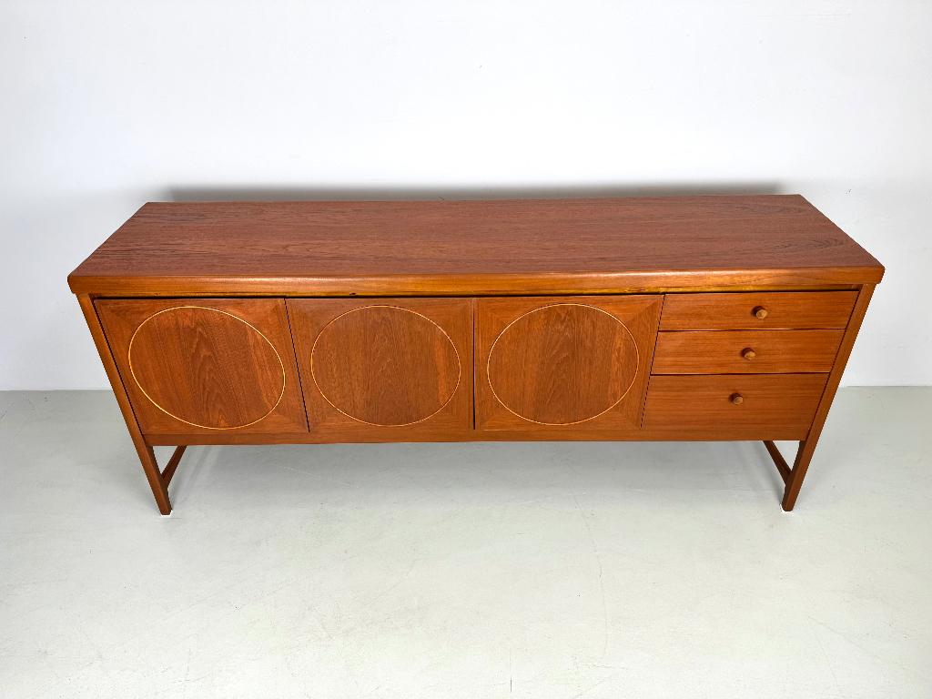 Vintage Nathan dressoir SALE., Huis en Inrichting, Kasten | Dressoirs, Verzenden, 150 tot 200 cm, Teakhout, Zo goed als nieuw