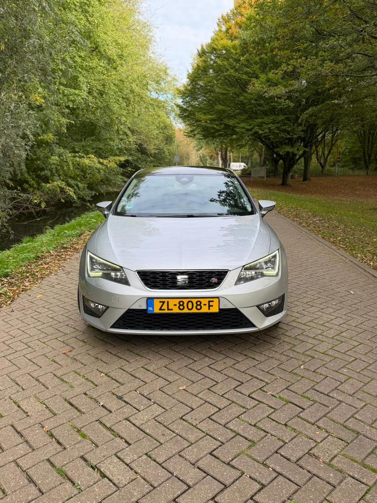 Seat Leon 1.8 TSI 180PK Dsg-7 2014 Grijs, Auto's, Seat, 1227 kg, Zwart, 4 cilinders, Particulier