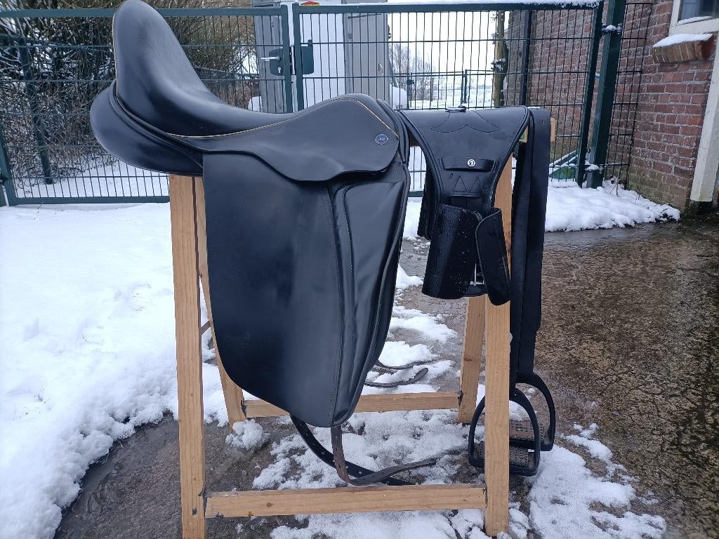 Arno Brandt zadel met zadelhoes te koop, Dieren en Toebehoren, Paarden en Pony's | Zadels, Gebruikt, Dressuur, Ophalen