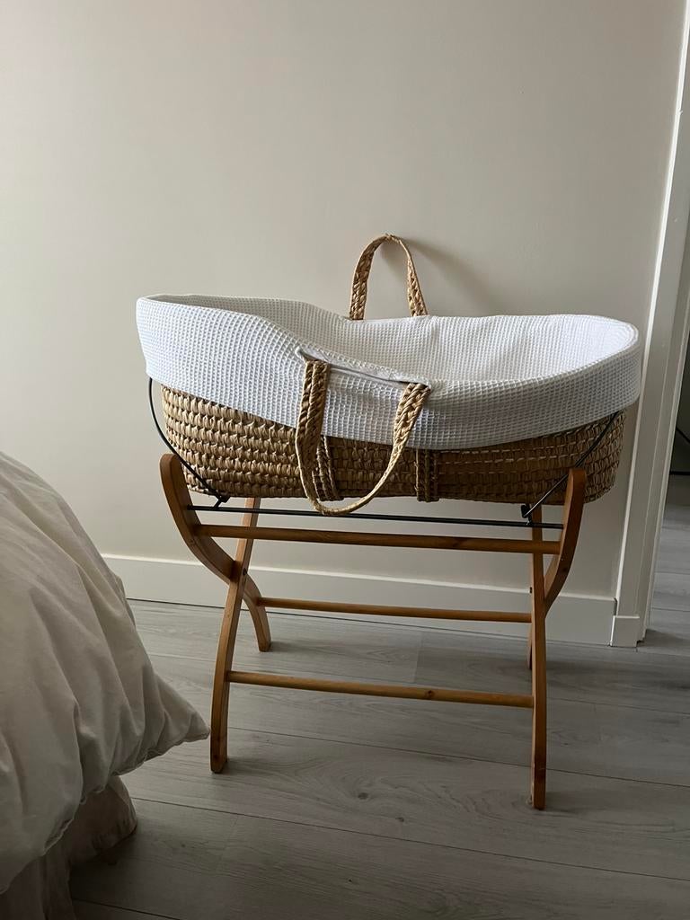 Mozes mandje / wieg rotan inclusief standaard, Kinderen en Baby's, Babywiegjes en Ledikanten, Ophalen, Zo goed als nieuw, Wieg