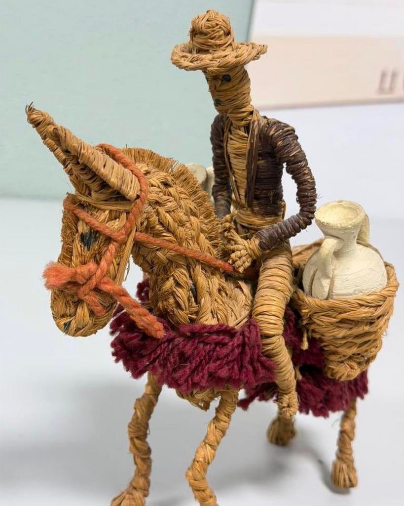 Handgemaakt vintage rieten ezel met rijder folkloristisch, Antiek en Kunst, Ophalen of Verzenden