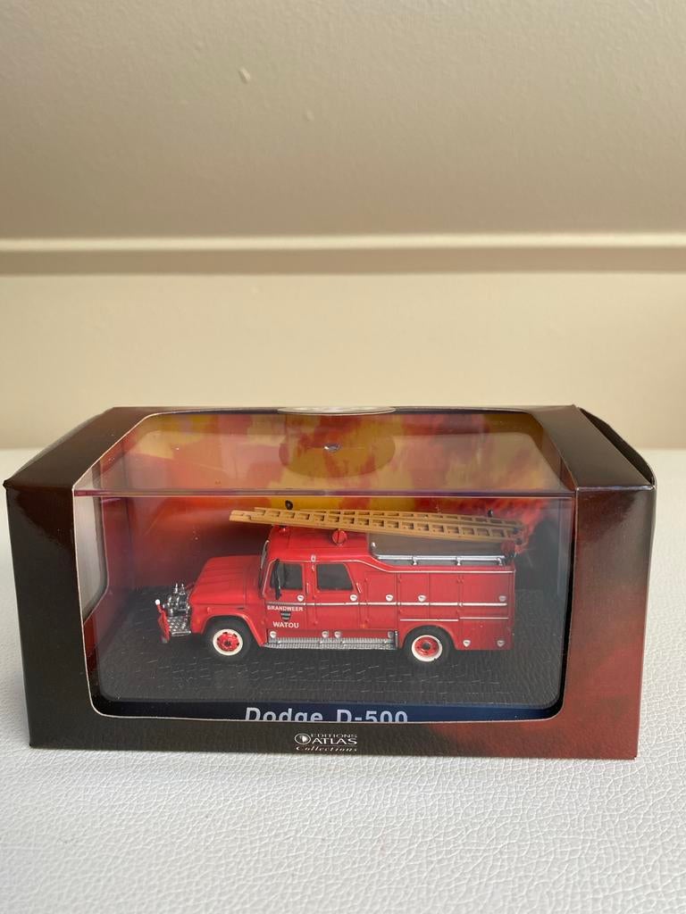 Dodge D-500 Brandweer Ladderwagen Atlas - Nieuw in Doos, Ophalen of Verzenden, Nieuw, Bus of Vrachtwagen, Overige merken