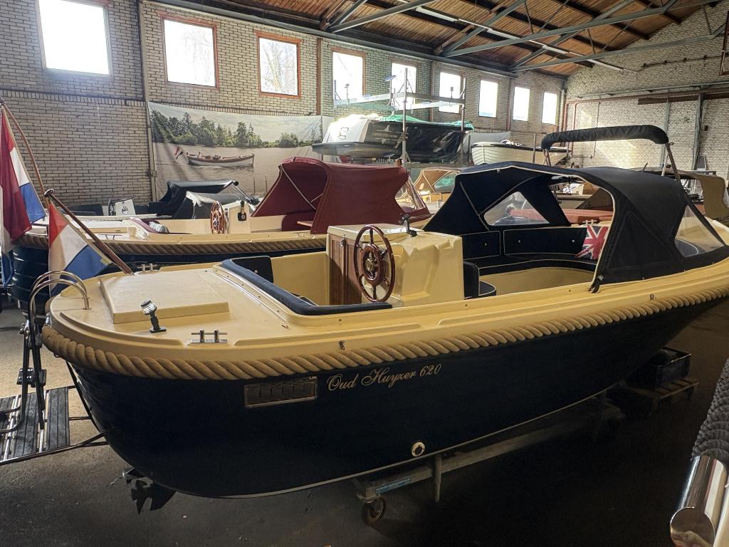 Oud Huijzer 620 + 15pkYamaha (bun) + Zonnedek. Ruimte wonder, 10 tot 30 pk, Gebruikt, 6 meter of meer, Polyester