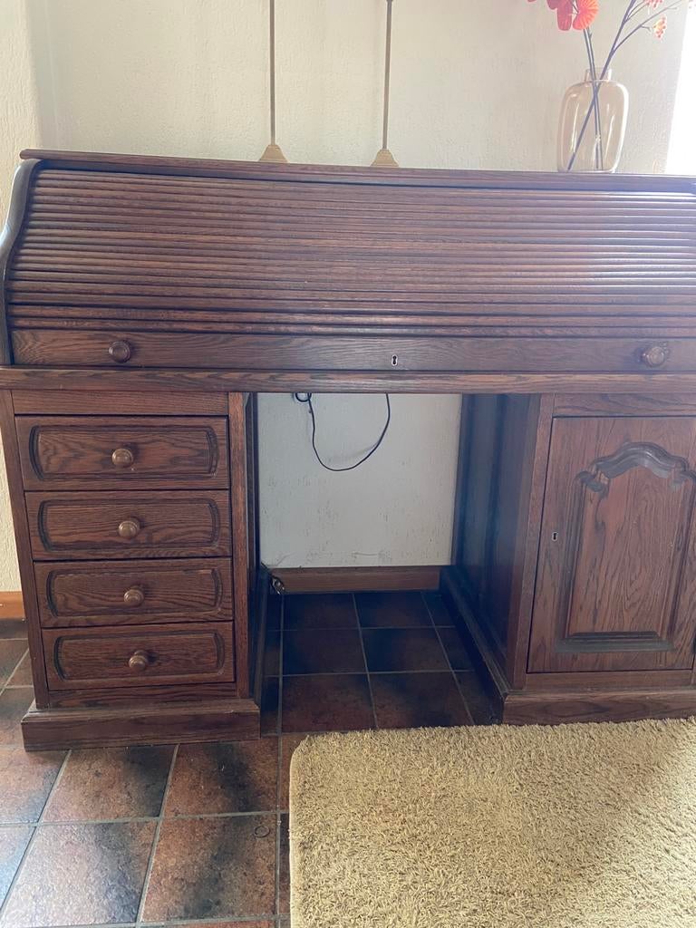 ** GRATIS ANTIQUE BUREAU **, Ophalen, Zo goed als nieuw