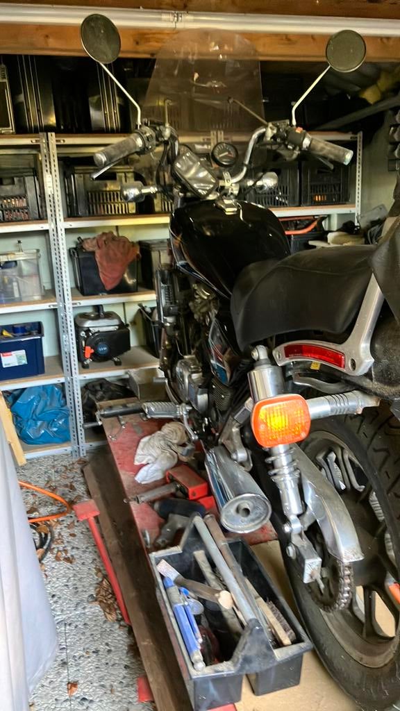 Gezocht liefhebber Honda Magna VF500/VF1100 voor onderdelen, Ophalen, Gebruikt