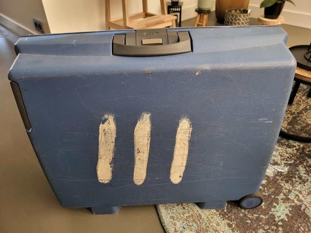 Stevige blauwe koffer met wieltjes en slot, Gebruikt, Hard kunststof, 70 cm of meer, 55 cm of meer