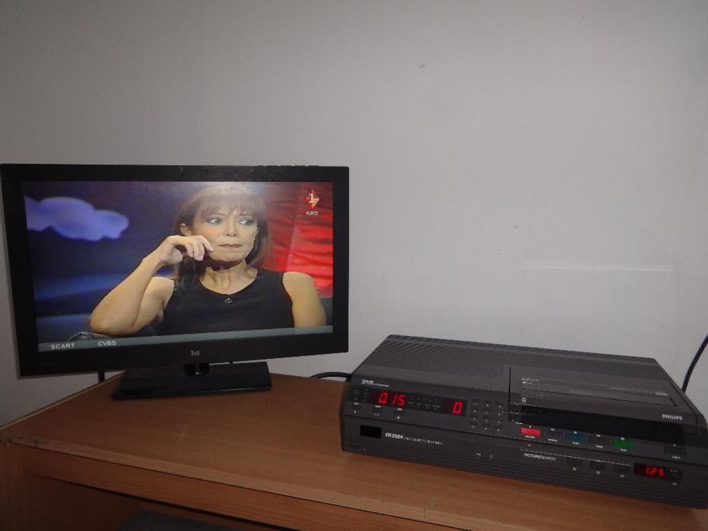 Philips VR2324 VIDEO2000/VCC recorder, Audio, Tv en Foto, Videospelers, Ophalen, Refurbished, Video 2000-speler of -recorder