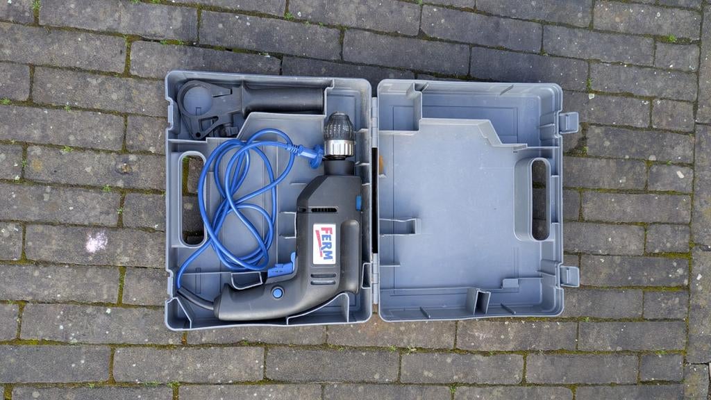 Ferm Boormachine in Bosch koffer, Doe-het-zelf en Verbouw, Gereedschap | Boormachines, Ophalen, Gebruikt, 400 tot 600 watt, Boormachine