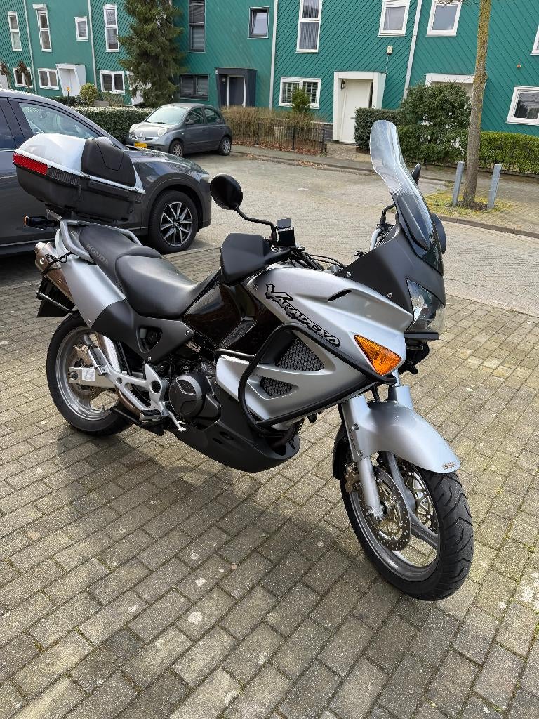 Goed onderhouden Honda Varadero XL1000V (SD02) 2005