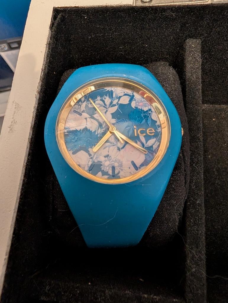 Ice Watch dameshorloge blauw met bloemenprint, Verzenden
