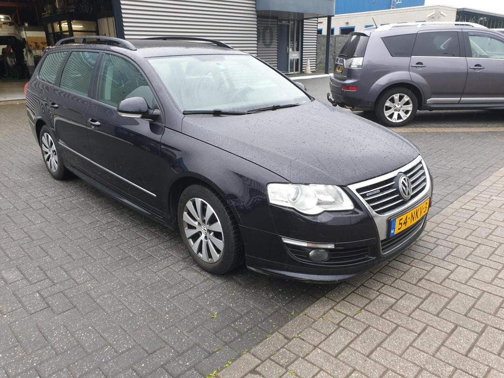 Volkswagen Passat Variant 1.6 TDI BlueMotion Prijs EX BPM, Auto's, Voorwielaandrijving, Euro 5, Gebruikt, 4 cilinders
