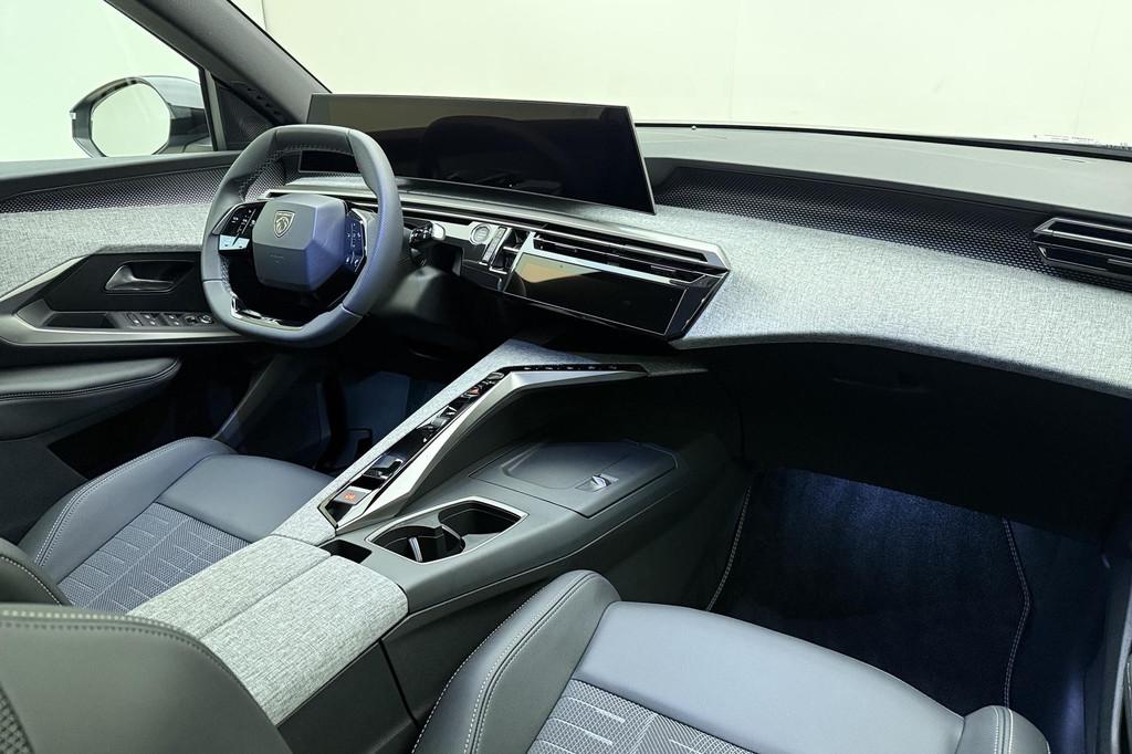 Peugeot 5008 1.2 Hybrid 145 GT | Stoel- & stuurverwarming |, 145 pk, Stof, Gebruikt, 1199 cc