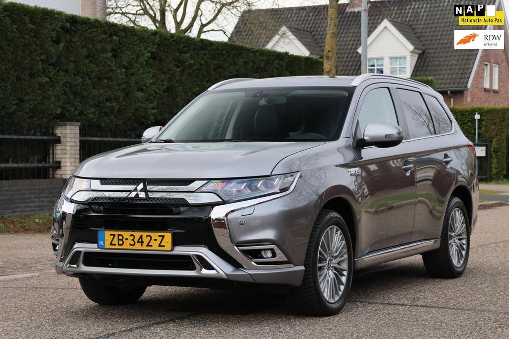 Mitsubishi Outlander 2.4 PHEV Intense+ | NAVI | CLIMA | CRUI, Automaat, Euro 6, 4 cilinders, 120 €/maand