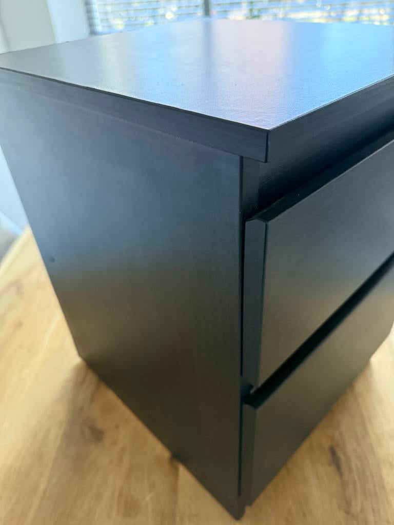 Ikea zwart Malm nachtkastje, Huis en Inrichting, Slaapkamer | Nachtkastjes, Ophalen, Gebruikt, Minder dan 45 cm, Minder dan 55 cm