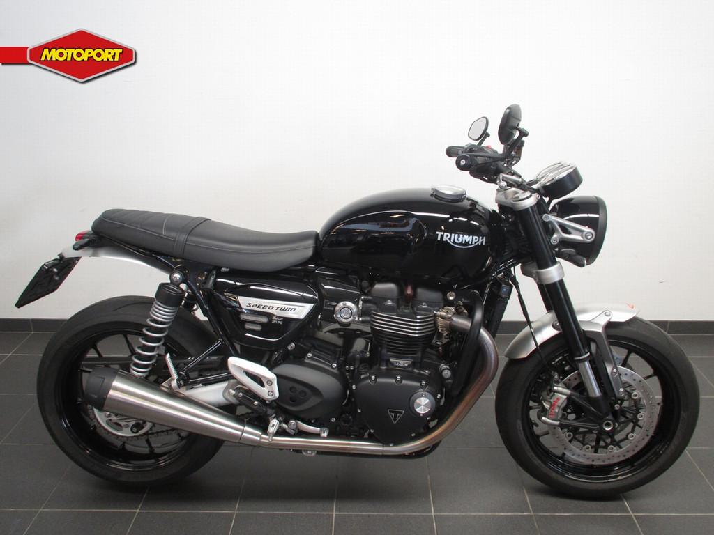 Triumph SPEED TWIN 1200 (bj 2022), Motoren, Triumph Motocycles, Bedrijf, Triumph.Benelux@triumph.co.uk, Meer dan 35 kW