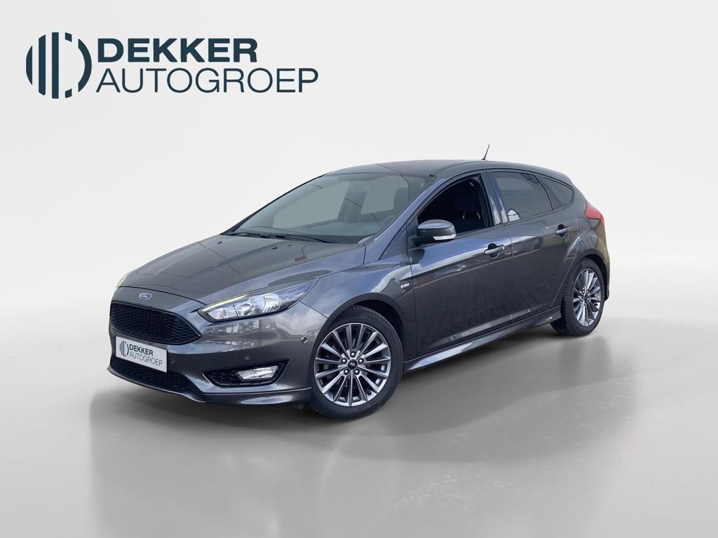 Ford Focus 1.0 Ecoboost 125 pk ST-Line 5-deurs Active Park A, Gebruikt, 3 cilinders, Zilver of Grijs, 999 cc