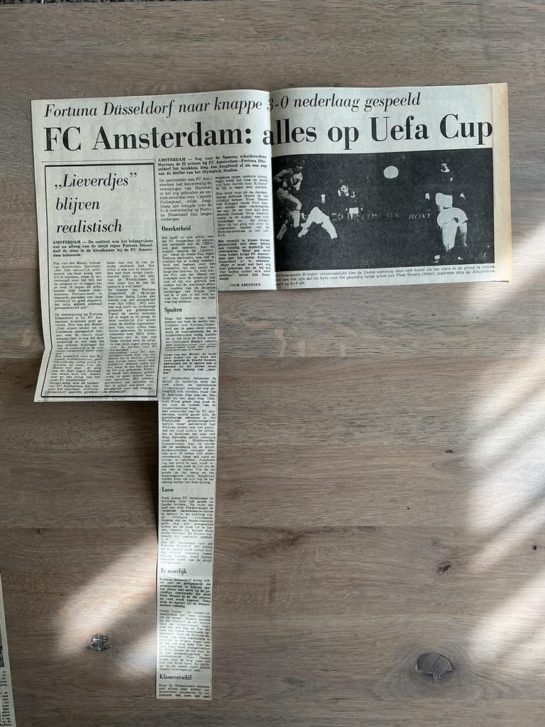 Voetbal krantenartikel FC Amsterdam Fortuna Dusseldorf 1974, Ophalen of Verzenden, Knipsel(s)