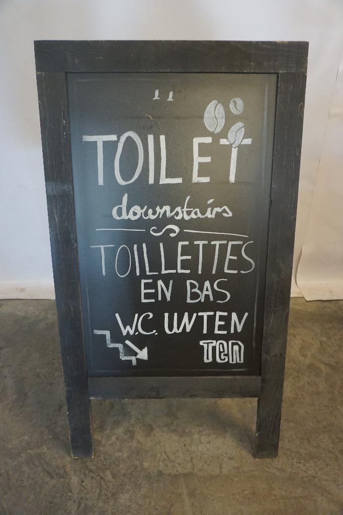 Stoepbord reclamebord | 2 stuks stoepborden reclameborden, Verzamelen, Merken en Reclamevoorwerpen, Ophalen, Gebruikt, Reclamebord