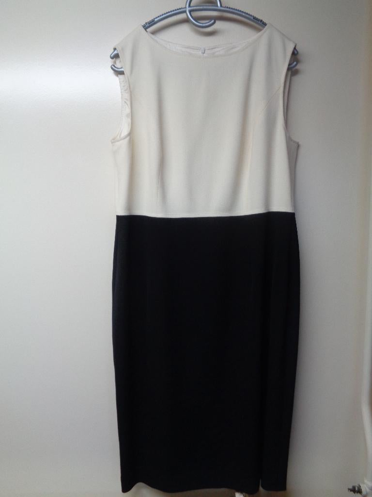 ESCADA donkerblauw/offwhite jurk en bijpassend jasje, Blauw, Maat 42/44 (L), ESCADA, Nieuw