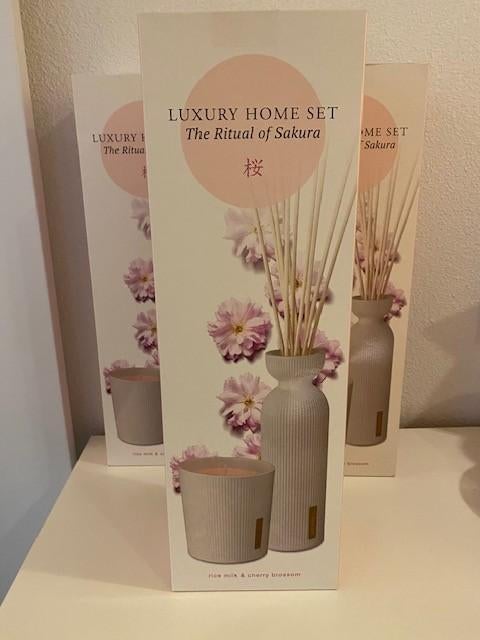 Nieuw Rituals Sakura giftset kaars met geurstokjes, Ophalen of Verzenden, Nieuw, Overige materialen, Minder dan 25 cm