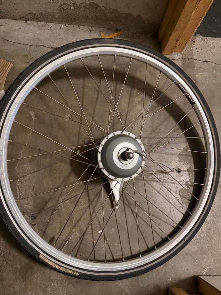 Gazelle voorwiel met motor, Fietsen en Brommers, Fietsonderdelen, Gebruikt, Ophalen of Verzenden, Aluminium, Elektrische fiets