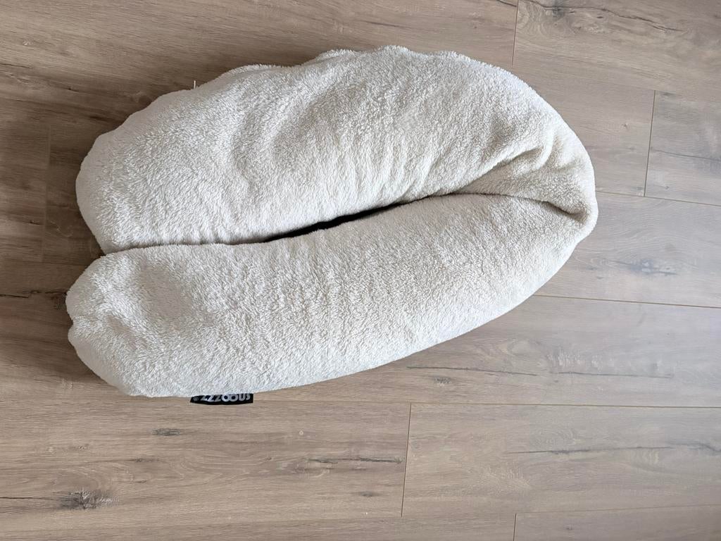 Snoozzz voedingskussen, Ophalen, Zo goed als nieuw, Voedingskussen